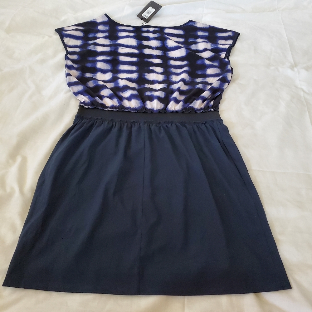 Dress - Picture 11 of 12